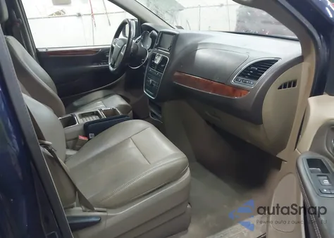 2016 Chrysler Town & Country Touring from USA, damaged, VIN 2C4RC1BG1GR205311